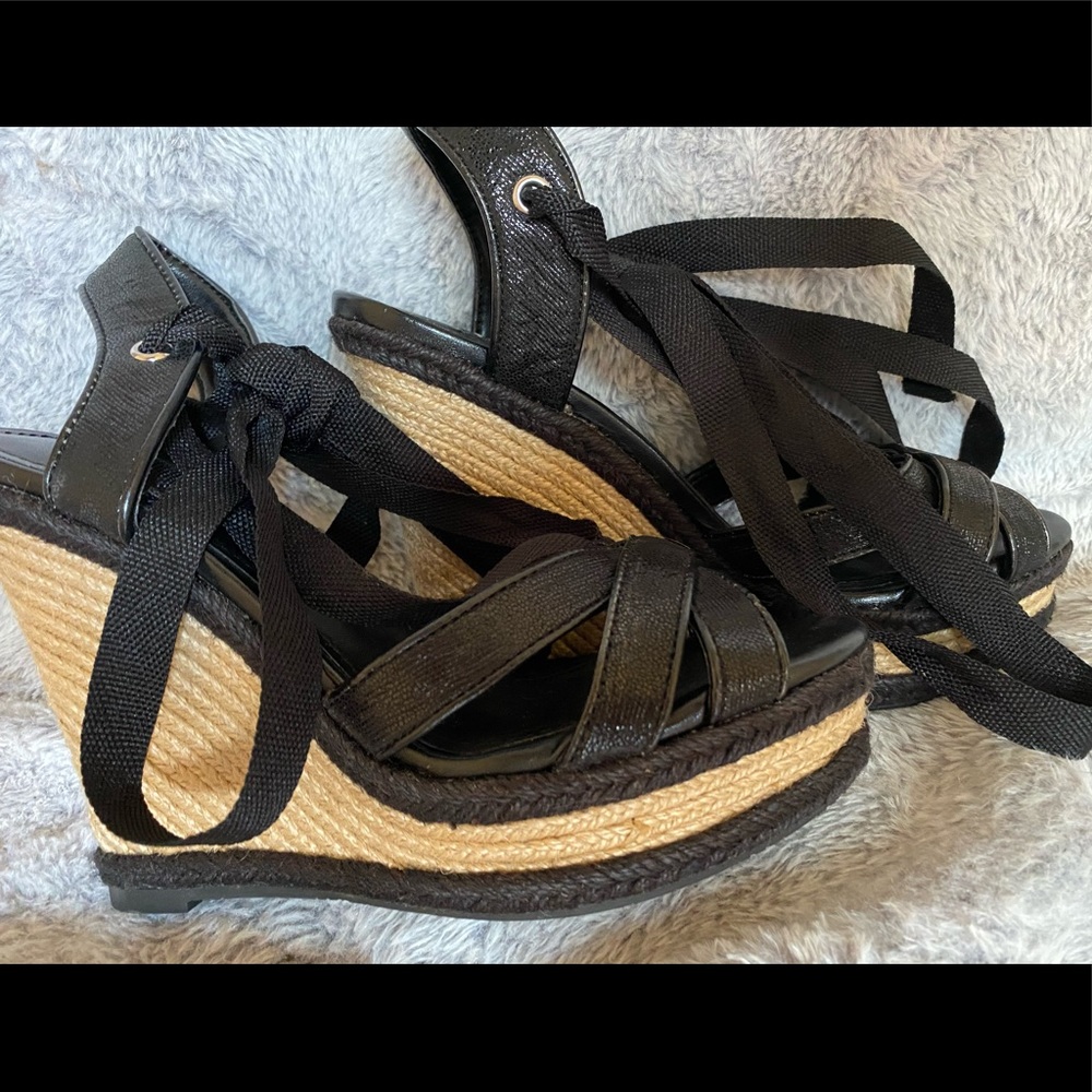 White House Black Market Wedges